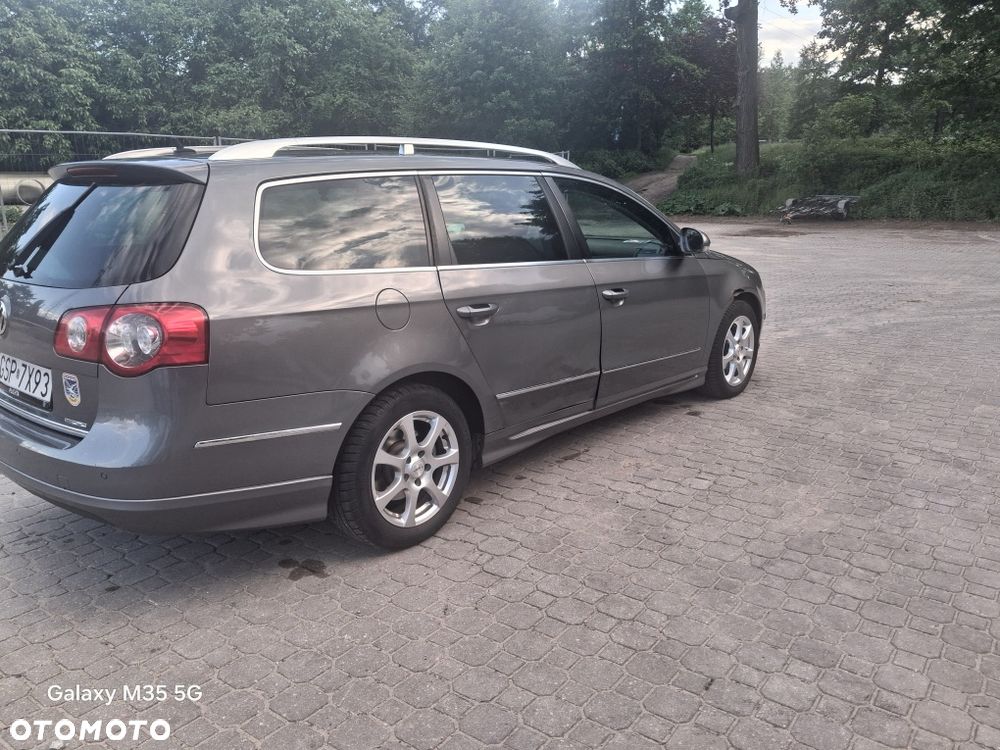 Volkswagen Passat - 2