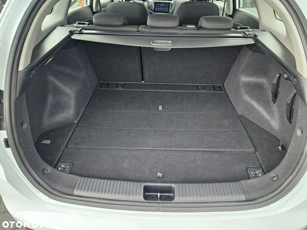Kia Ceed - 16