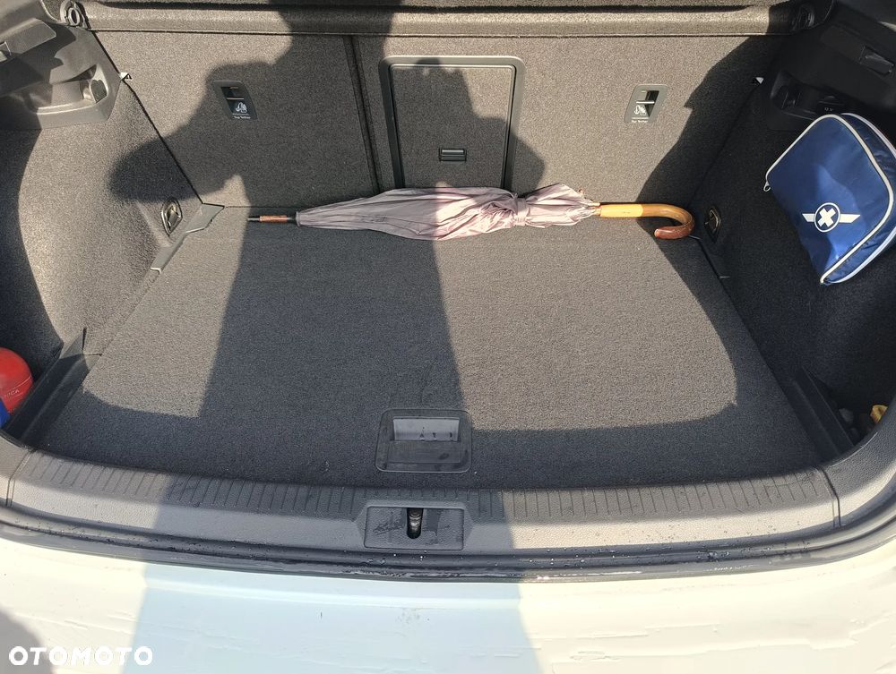 Volkswagen Golf - 11