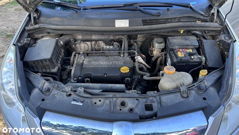 Opel Corsa 1.4 16V Enjoy - 6