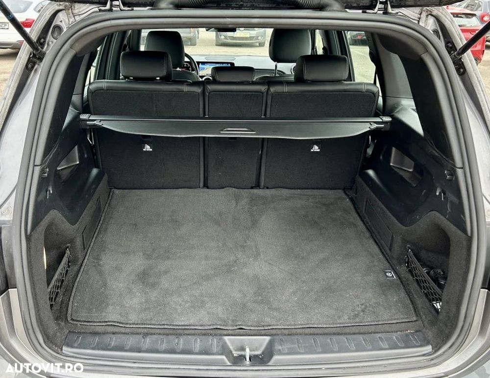 Mercedes-Benz GLB - 39
