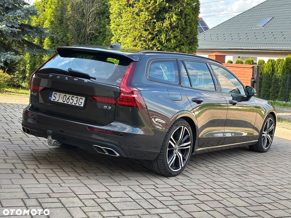 Volvo V60 B3 B DKG Momentum Pro - 13