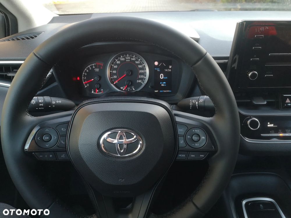 Toyota Corolla 1.6 Active - 19