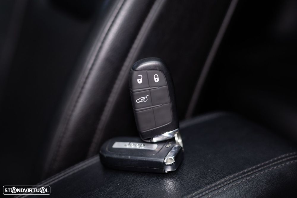 Jeep Compass 1.3 TG S - 42