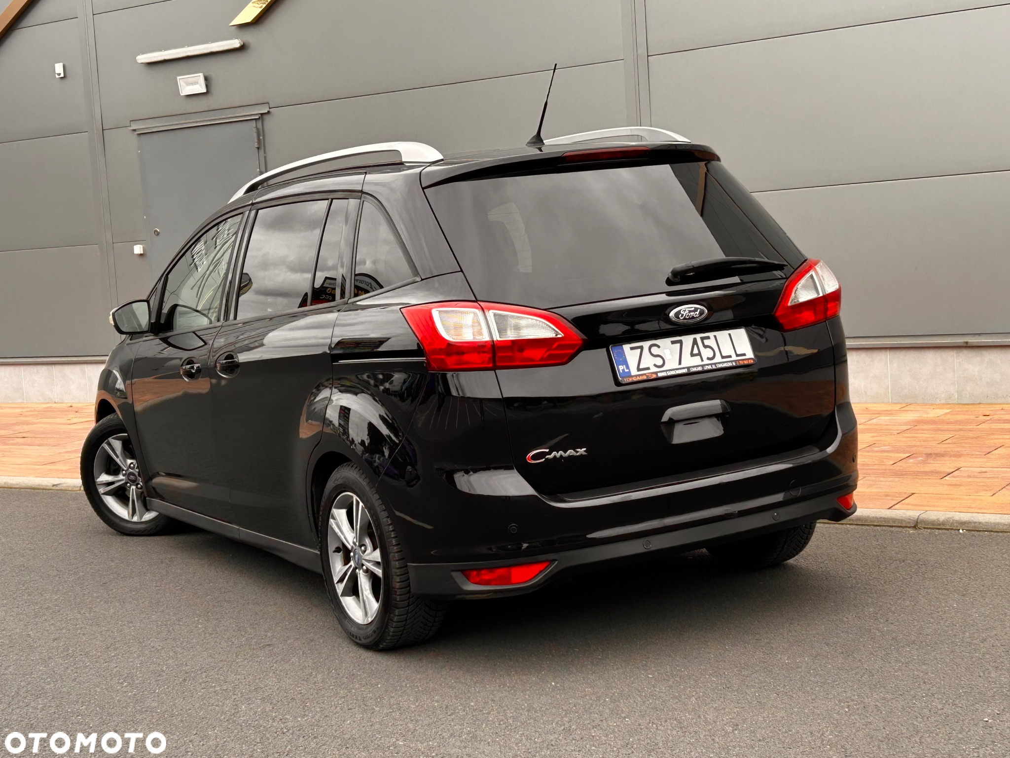 Ford Grand C-MAX 1.6 TDCi Titanium - 18
