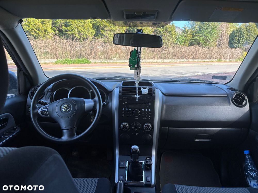 Suzuki Grand Vitara 1.6 - 12