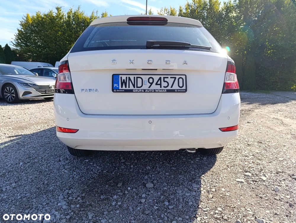 Skoda Fabia 1.0 TSI Ambition - 11