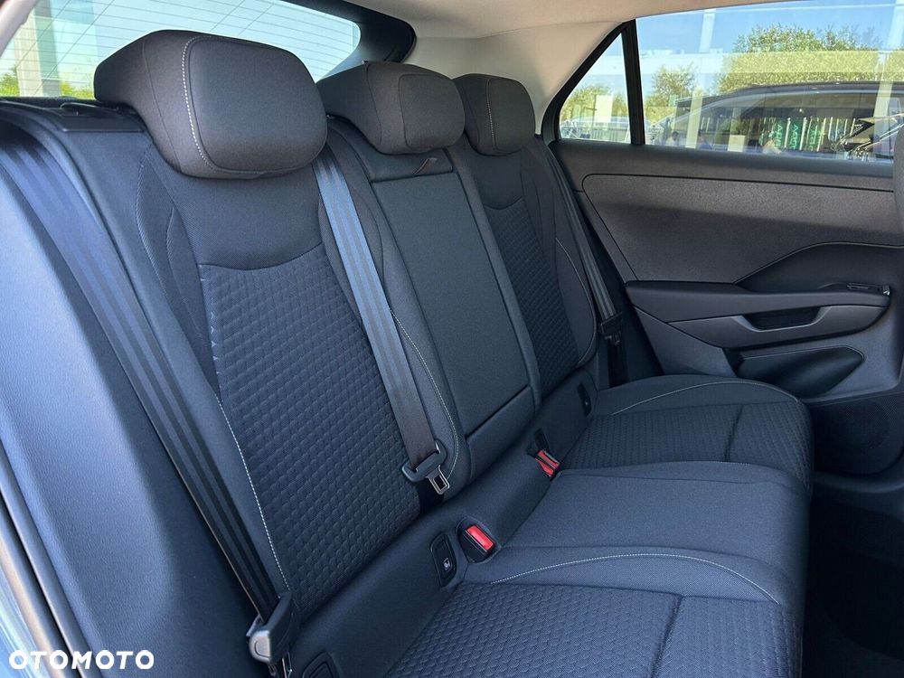Volkswagen T-Roc - 7