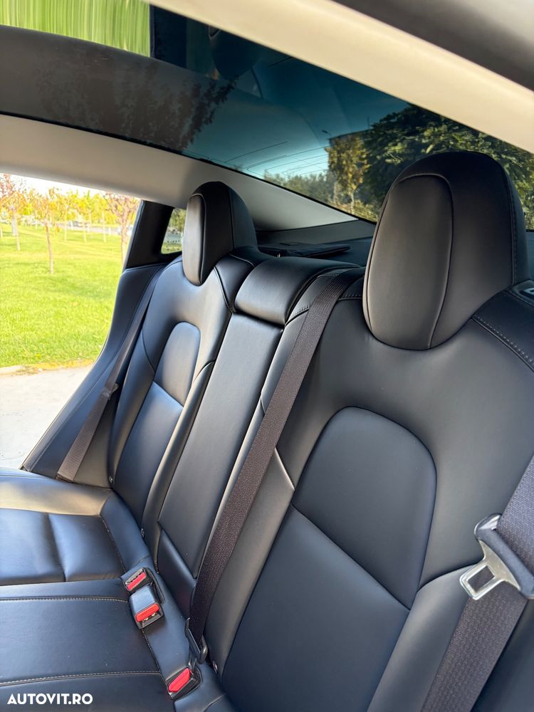 Tesla Model 3 - 30