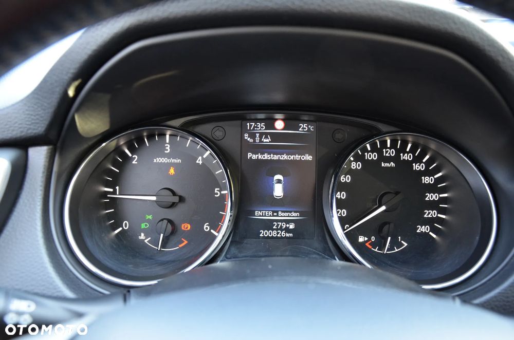Nissan Qashqai 1.6 DCi 4x4 Tekna - 37