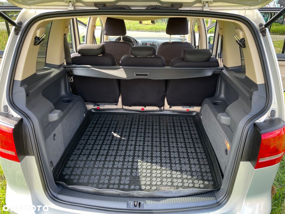 Volkswagen Touran 2.0 TDI DPF Highline DSG - 6