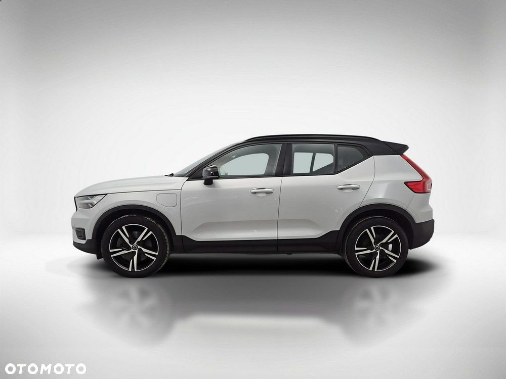 Volvo XC 40 T5 Plug-In Hybrid R-Design - 2
