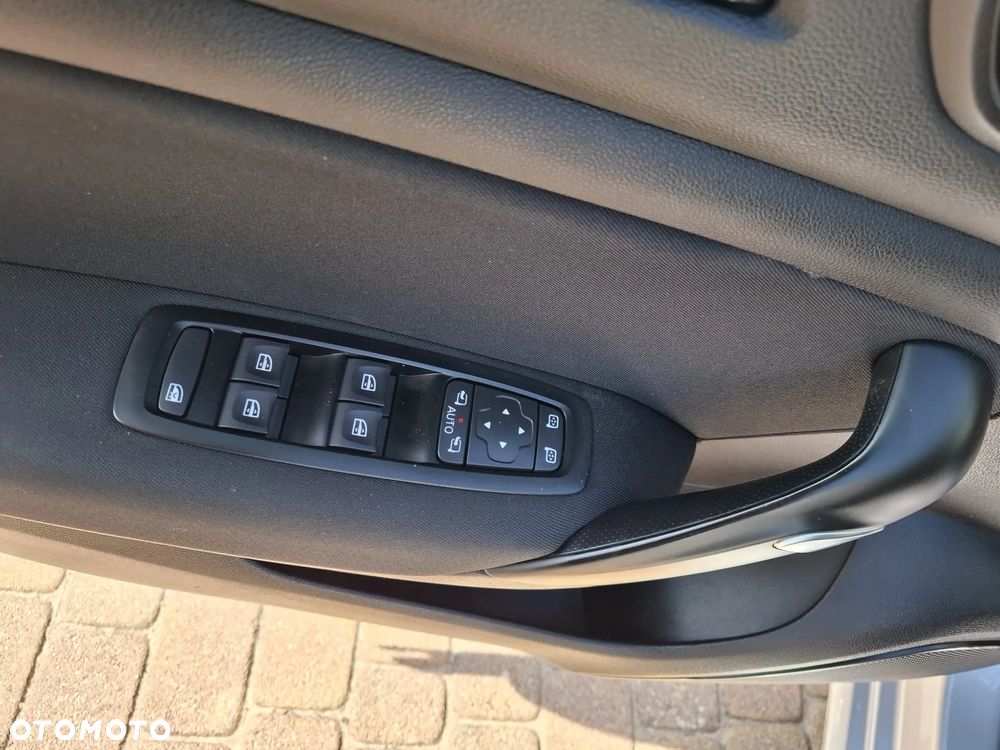 Renault Megane BLUE dCi 115 EDC LIMITED - 21