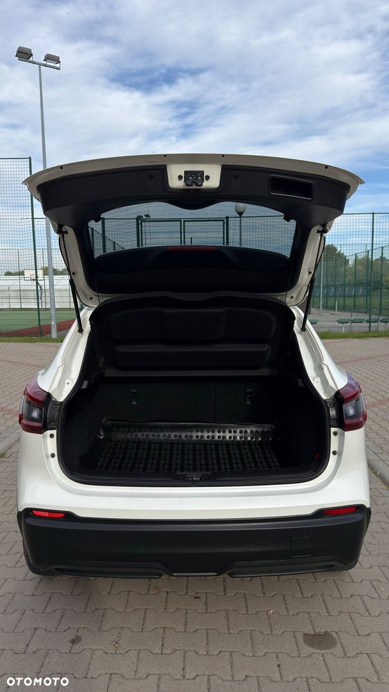 Nissan Qashqai 1.5 dCi N-Connecta - 27