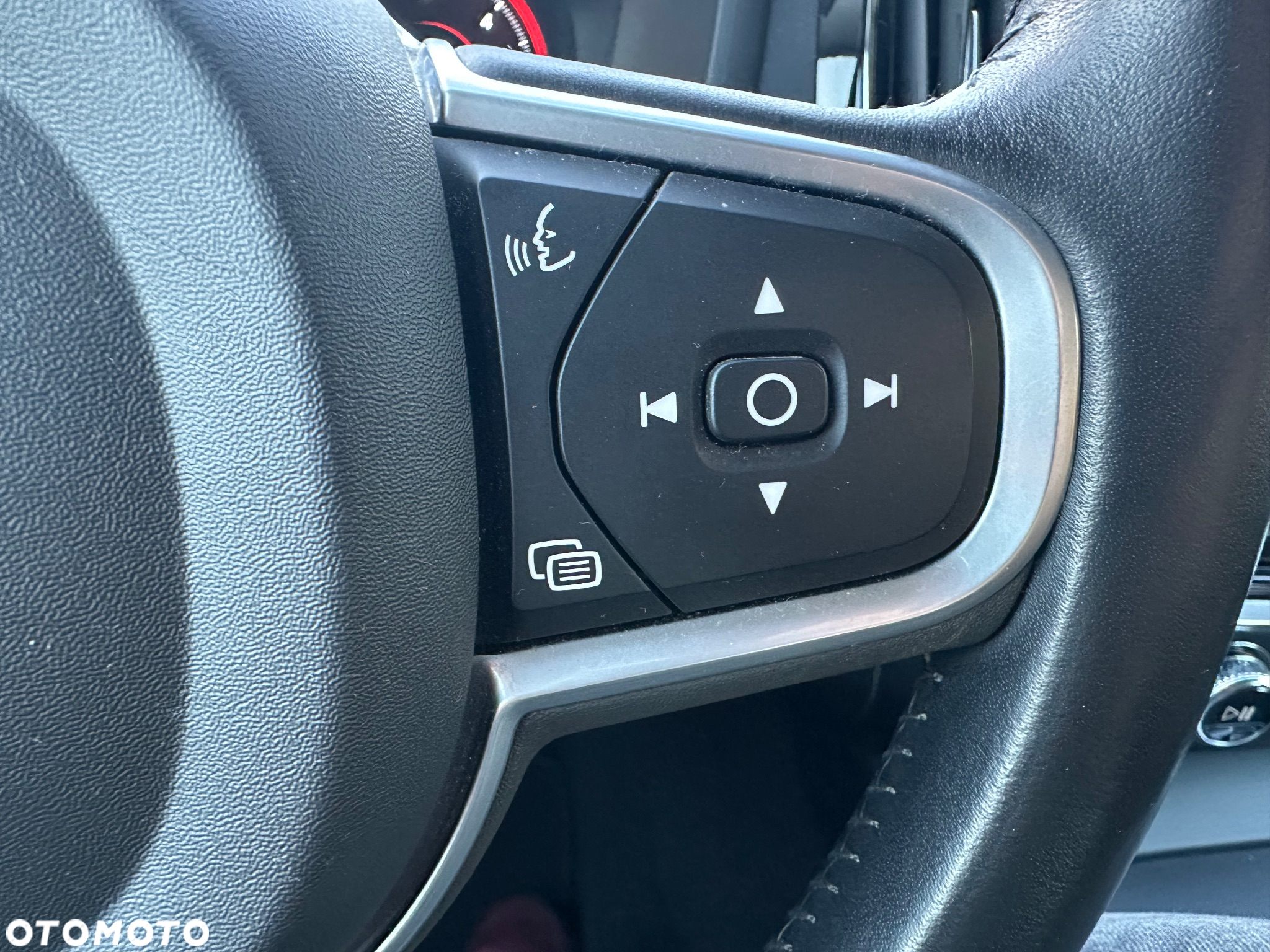 Volvo V60 D3 Drive-E Momentum - 33
