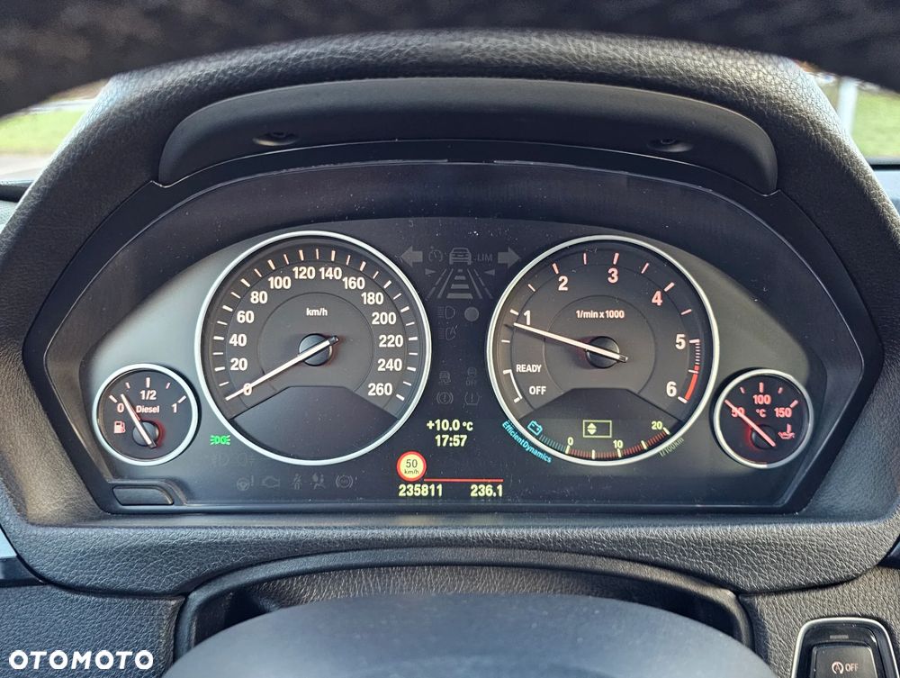 BMW Seria 3 320d Blue Performance Luxury Line - 24