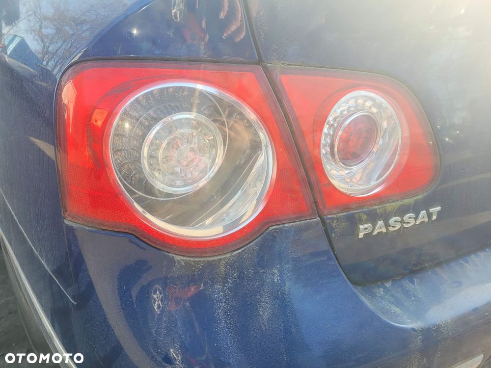 Lampa/Lampy tylne Volkswagen Passat b6 SEDAN - 2