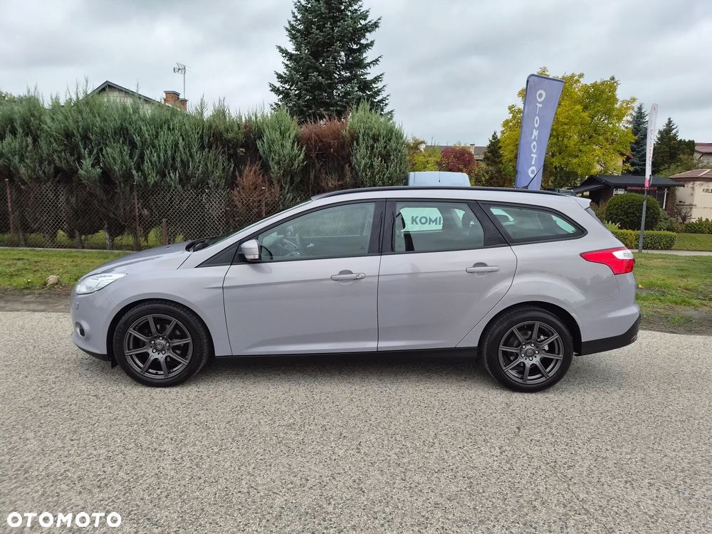 Ford Focus 1.6 TDCi DPF Start-Stopp-System SYNC Edition - 8