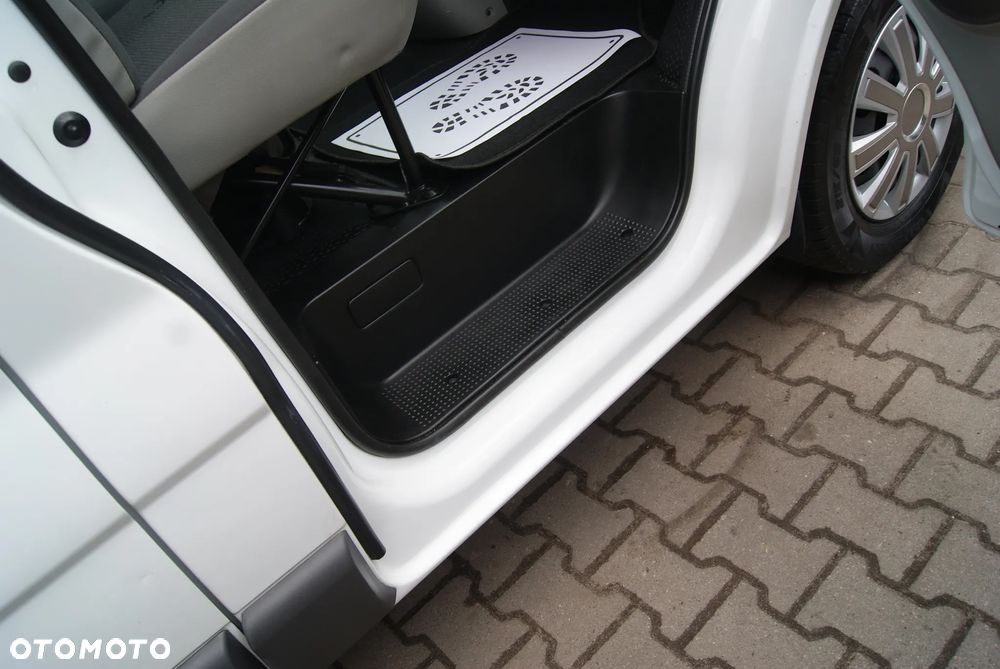 Opel Vivaro - 20