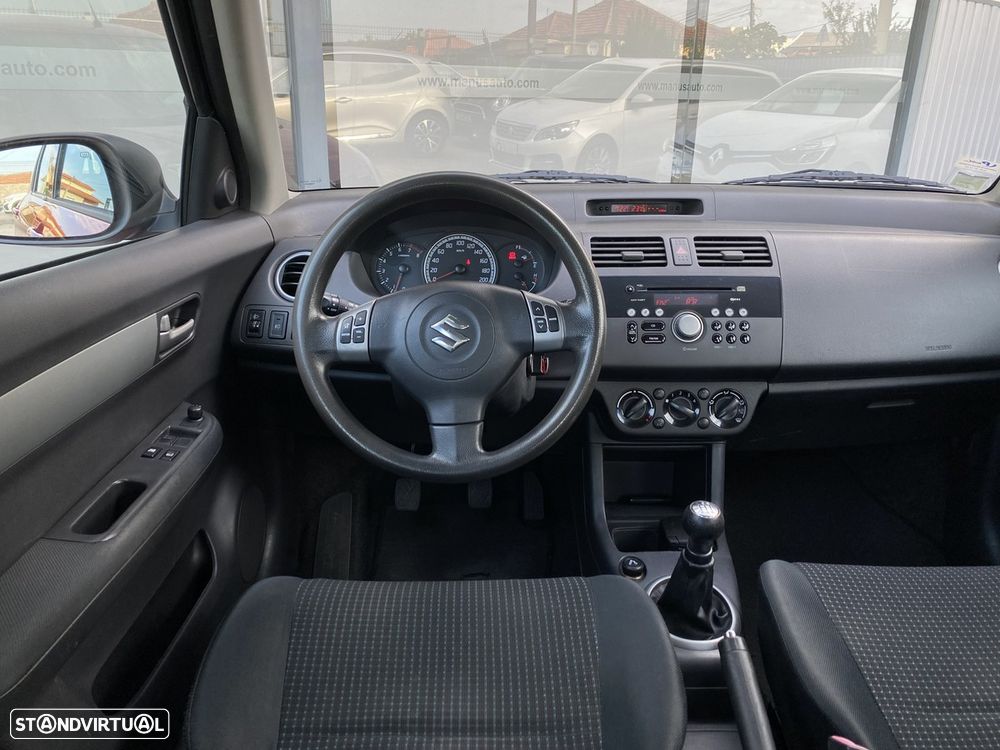 Suzuki Swift 1.3 16V GLX - 5