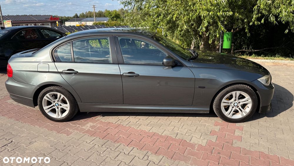 BMW Seria 3 318i - 7