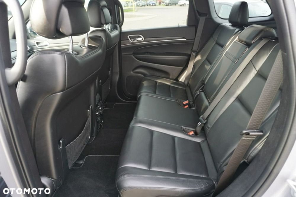 Jeep Grand Cherokee - 10