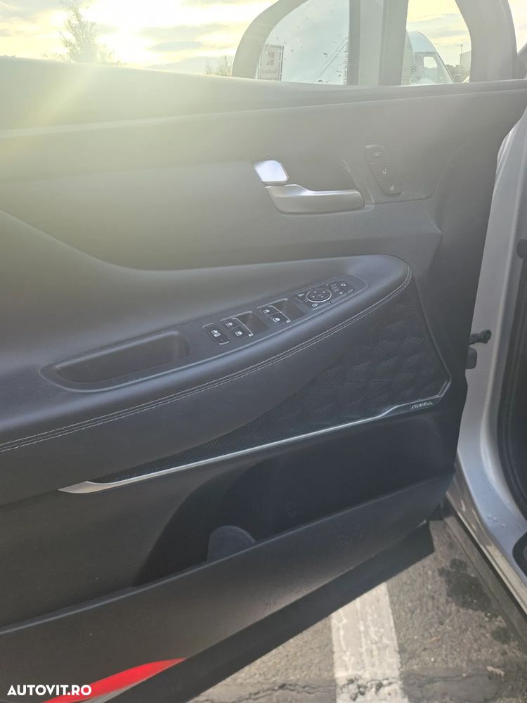 Hyundai Santa Fe Plug-in Hybrid 1.6 l 265 CP 4WD 6AT Luxury - 9