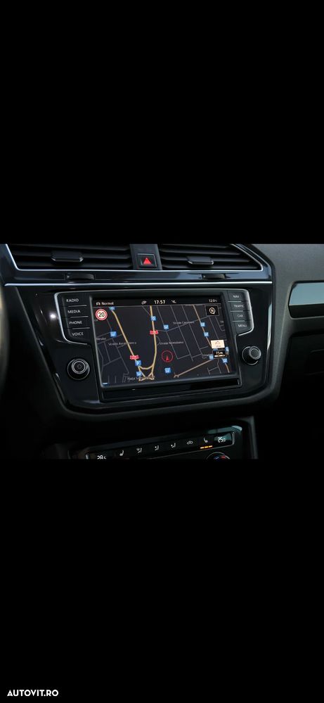 Volkswagen Tiguan 2.0 TDI SCR 4MOTION (BlueMotion Techn.) DSG Highline - 16