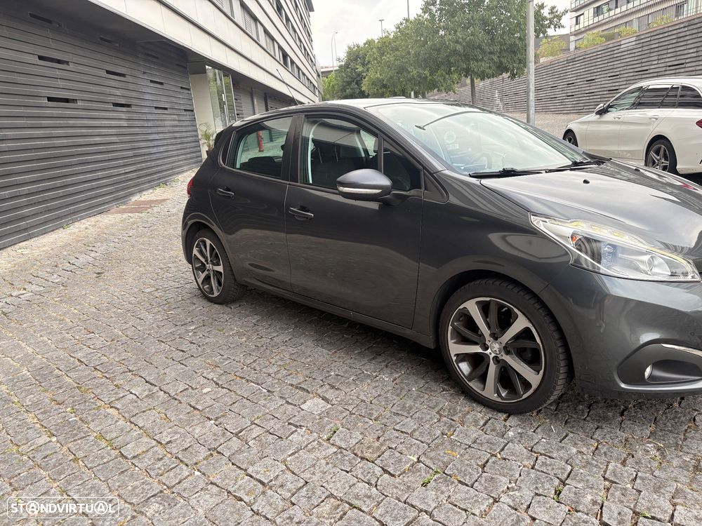 Peugeot 208 - 7