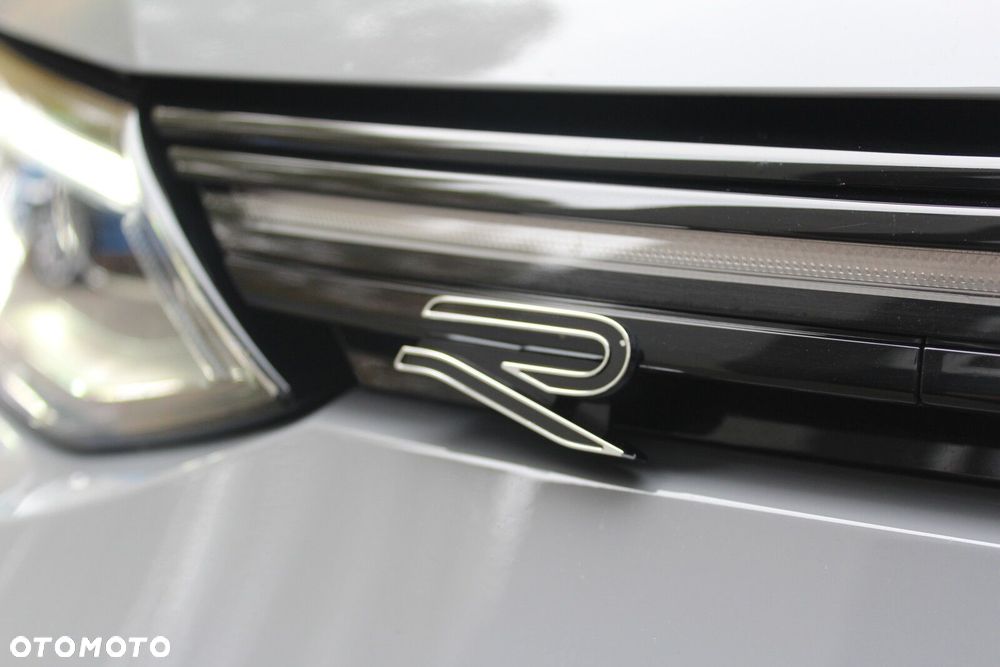 Volkswagen Golf 1.5 eTSI EVO R-Line DSG - 23
