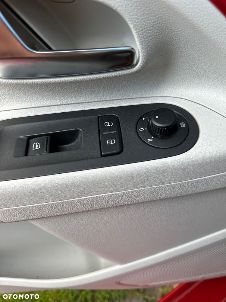 Volkswagen up! 1.0 move - 15