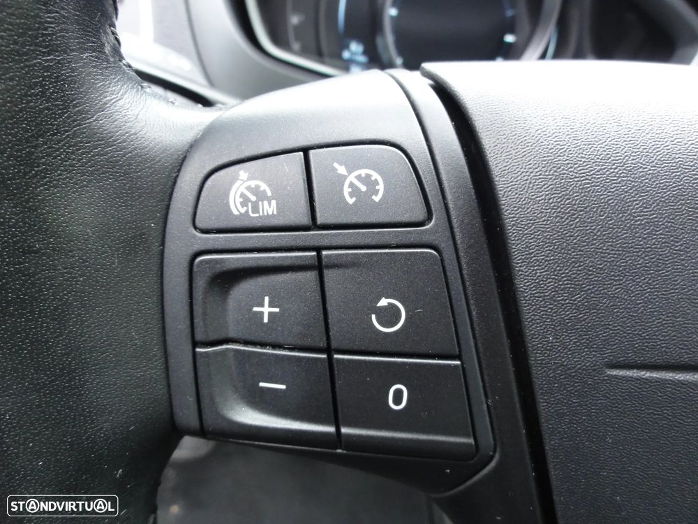 Volvo V40 D2 Momentum - 15