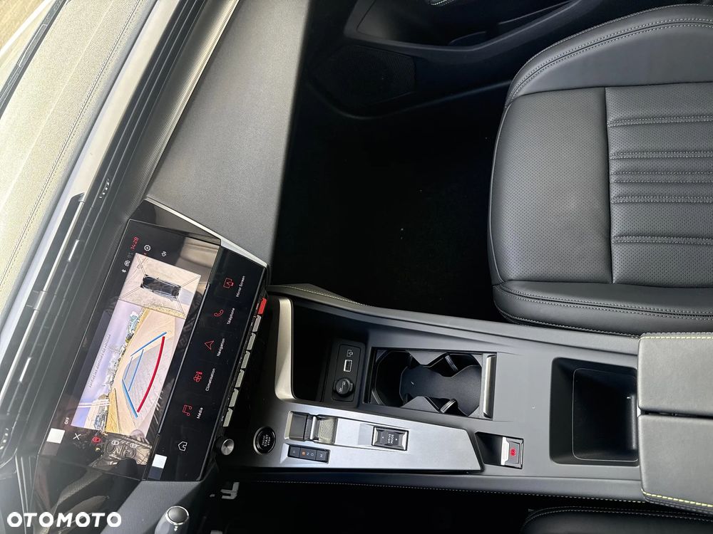 Peugeot 408 HYBRID 145 e-DSC6 GT - 27