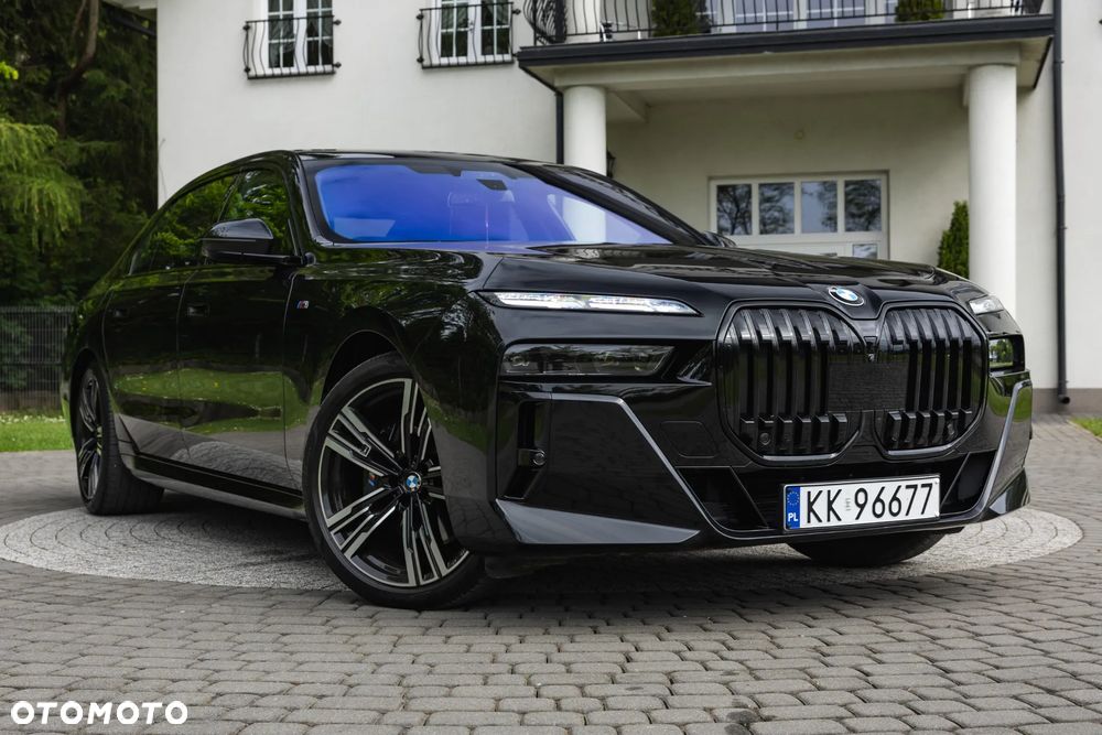 BMW Seria 7 - 8