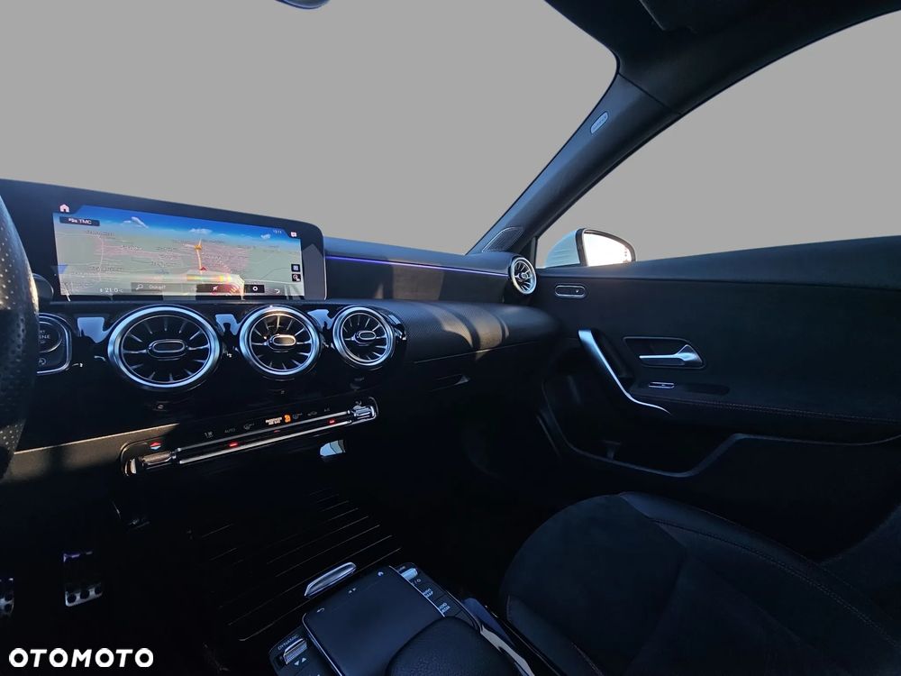 Mercedes-Benz Klasa A 200 d AMG Line 8G-DCT - 23