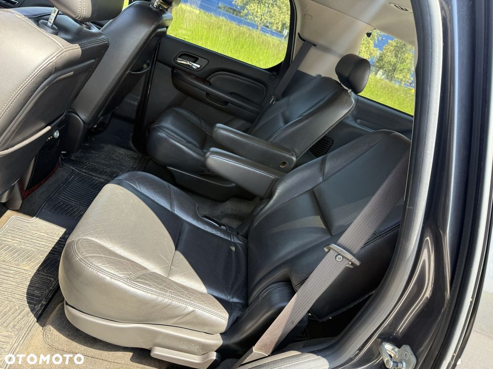 Cadillac Escalade - 8