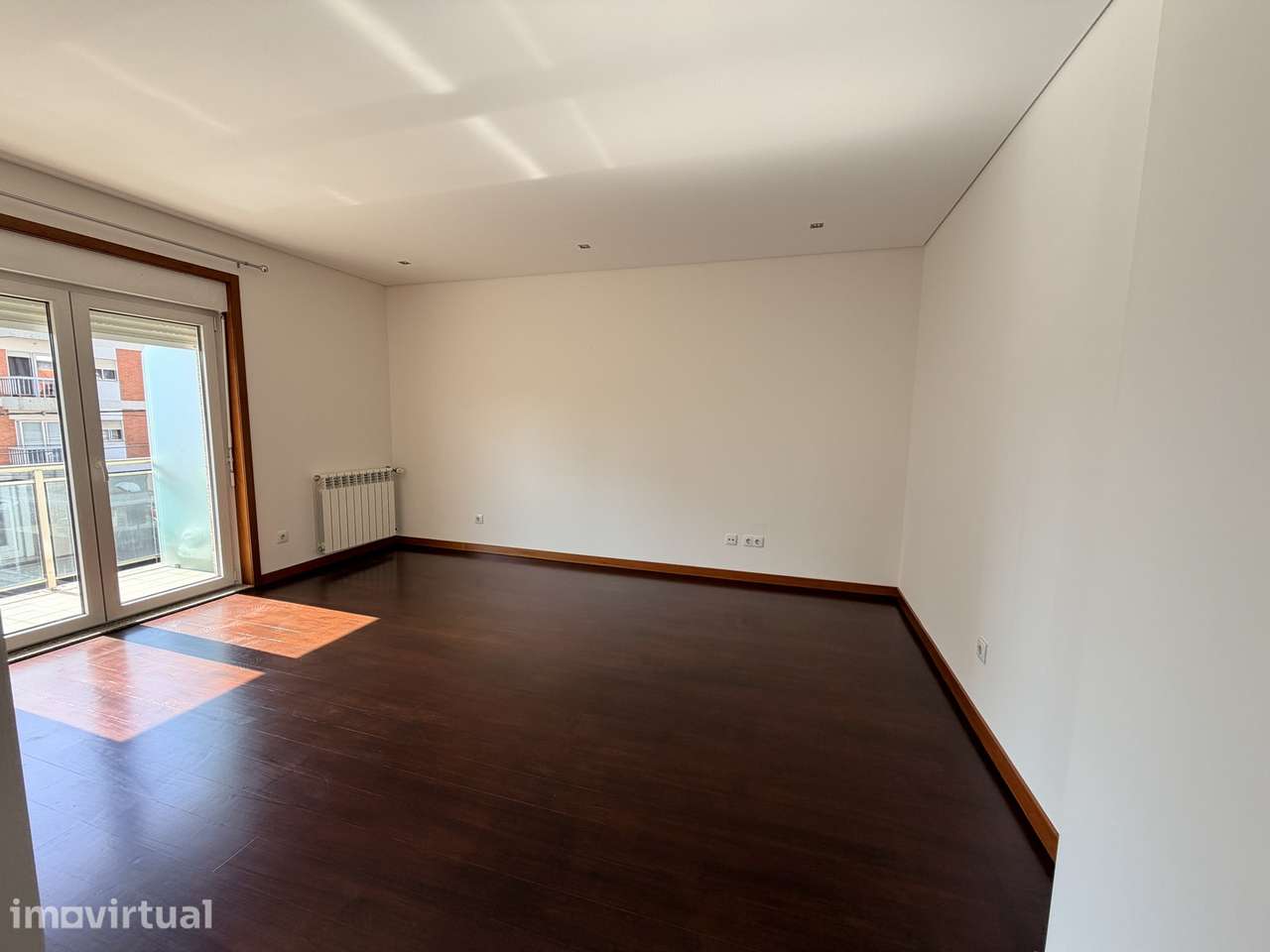 Apartamento T2 – Zona Glicínias / Universidade - Grande imagem: 2/11