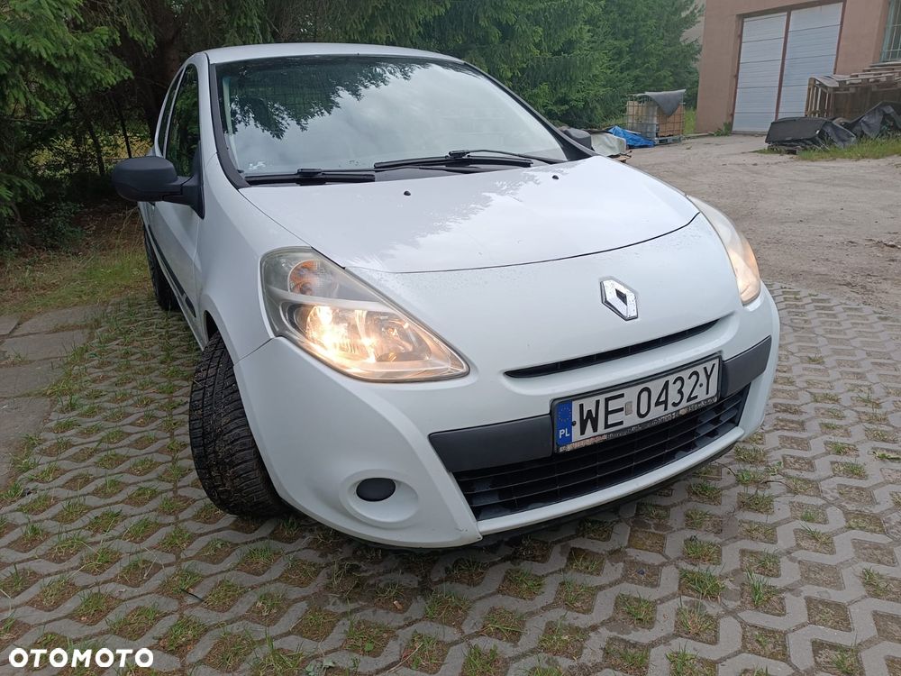Renault CLIO - 7