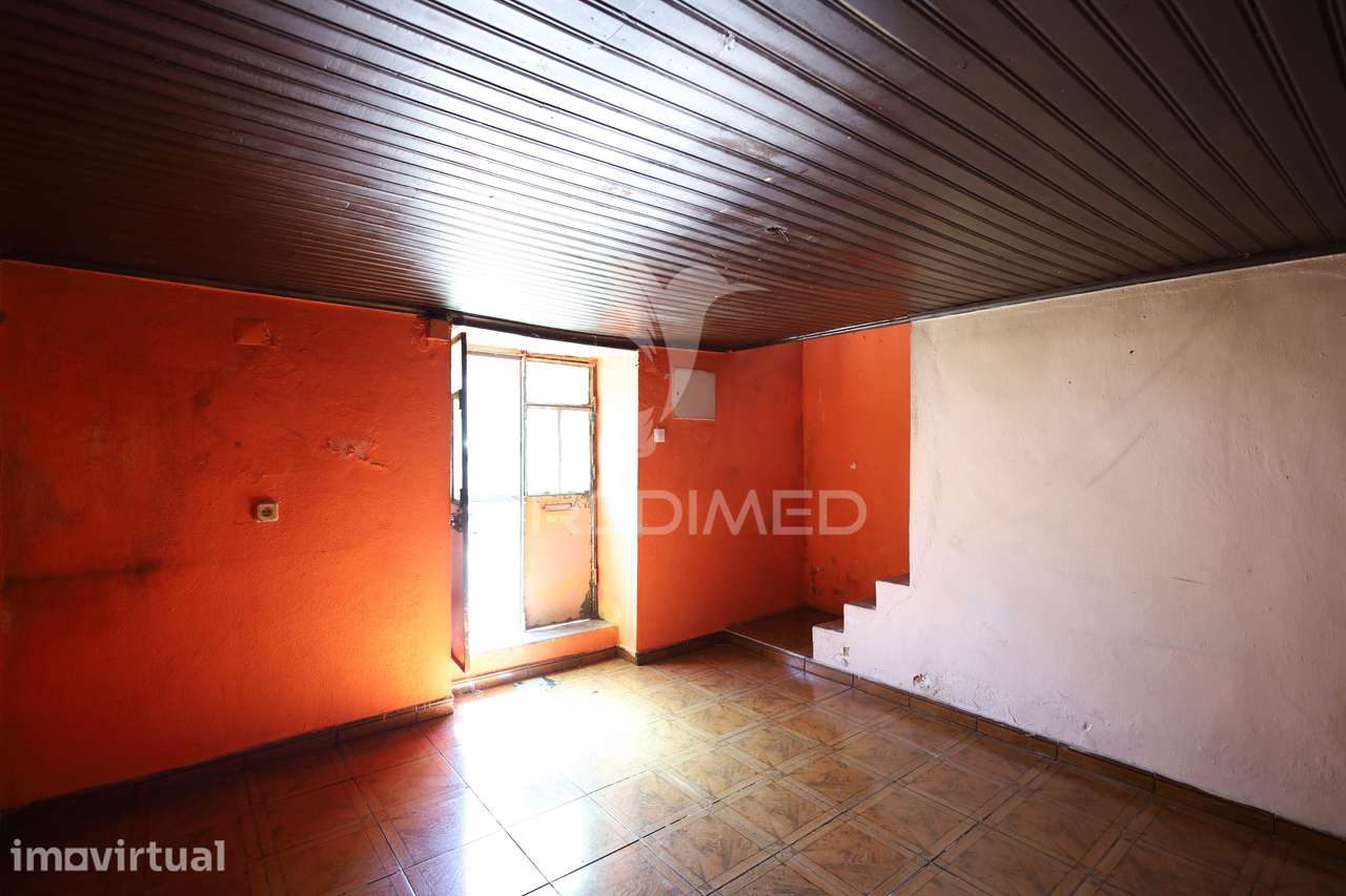 Moradia T2 para Recuperar | Atalaia – Vila Nova da Barquinha - Grande imagem: 5/29