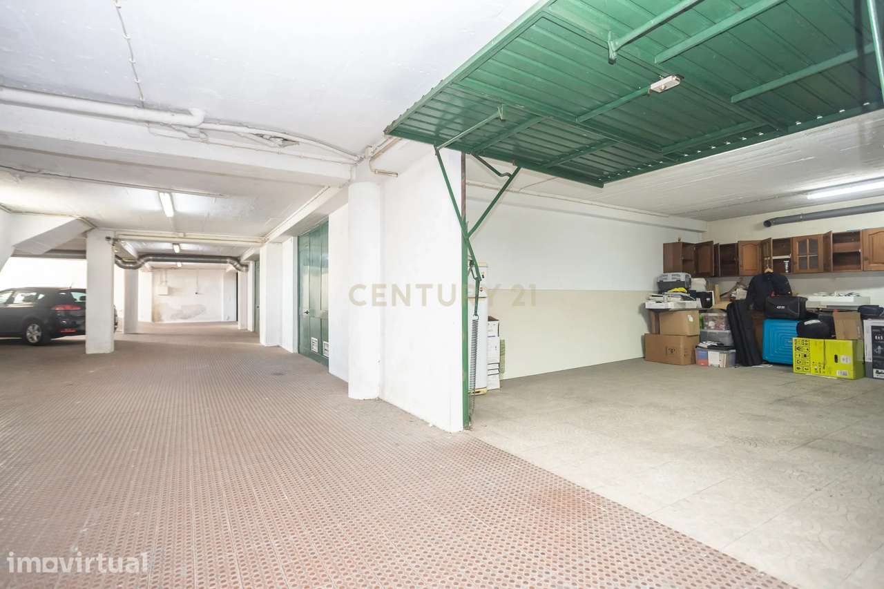 Garagem Fechada com 36 m² e Eletricidade – Faralhão, Setúbal - Grande imagem: 3/5