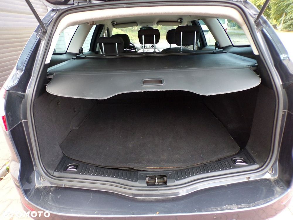 Ford Mondeo - 33