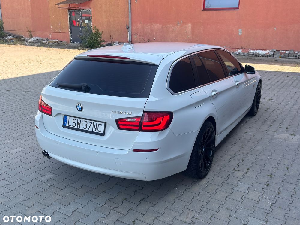 BMW Seria 5 530d xDrive - 18