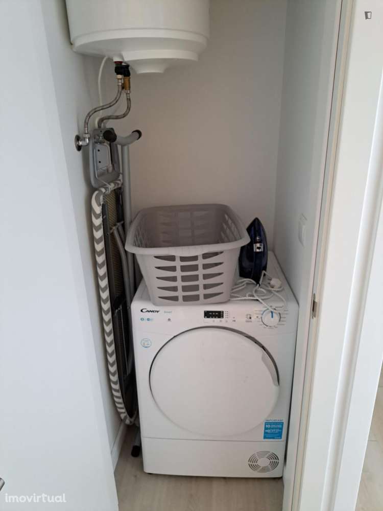 Quarto - localizado em Caparica Lisbon - Grande imagem: 5/7