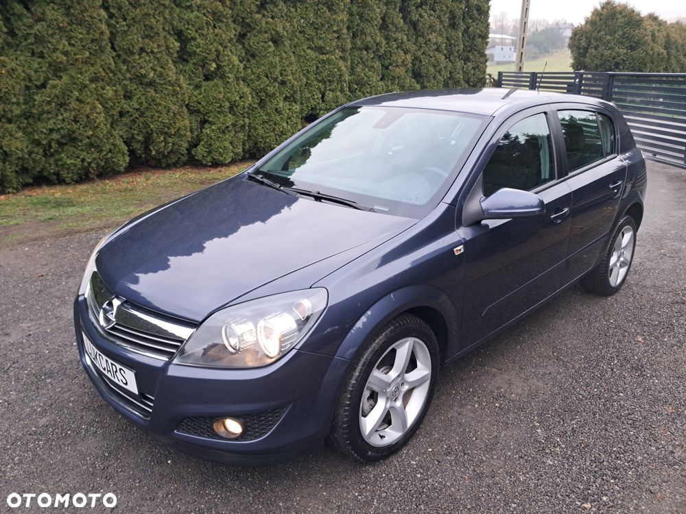 Opel Astra 1.8 Sport - 1