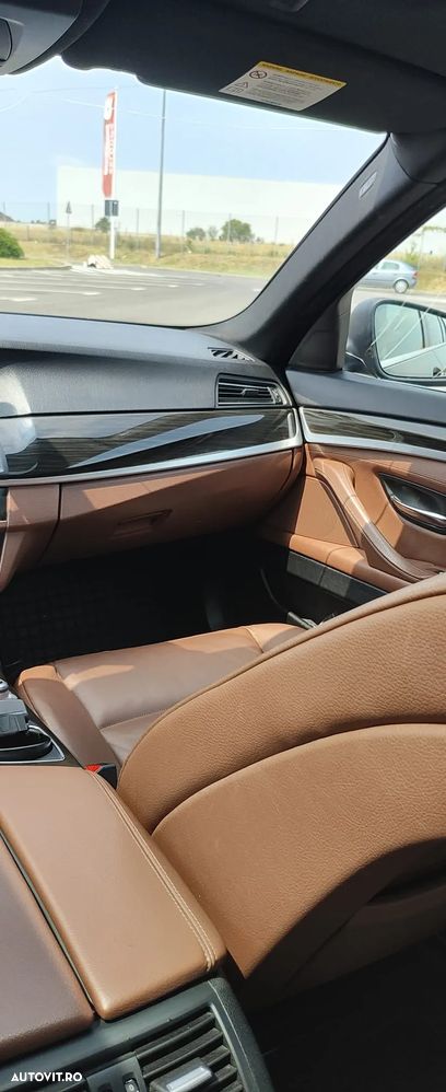 BMW Seria 5 520d - 30