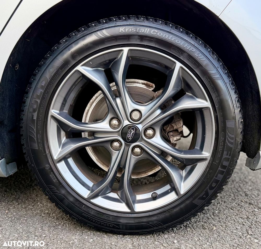Ford Focus 1.5 EcoBlue Start-Stopp-System ST-LINE - 24