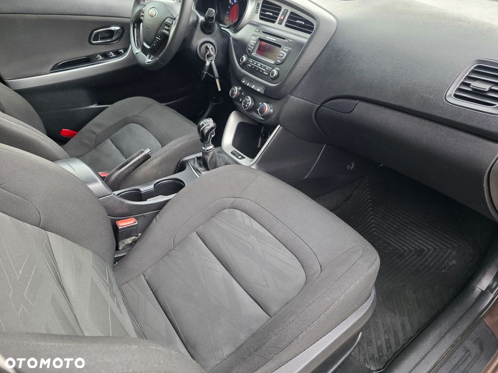 Kia Ceed 1.6 GDI L - 15