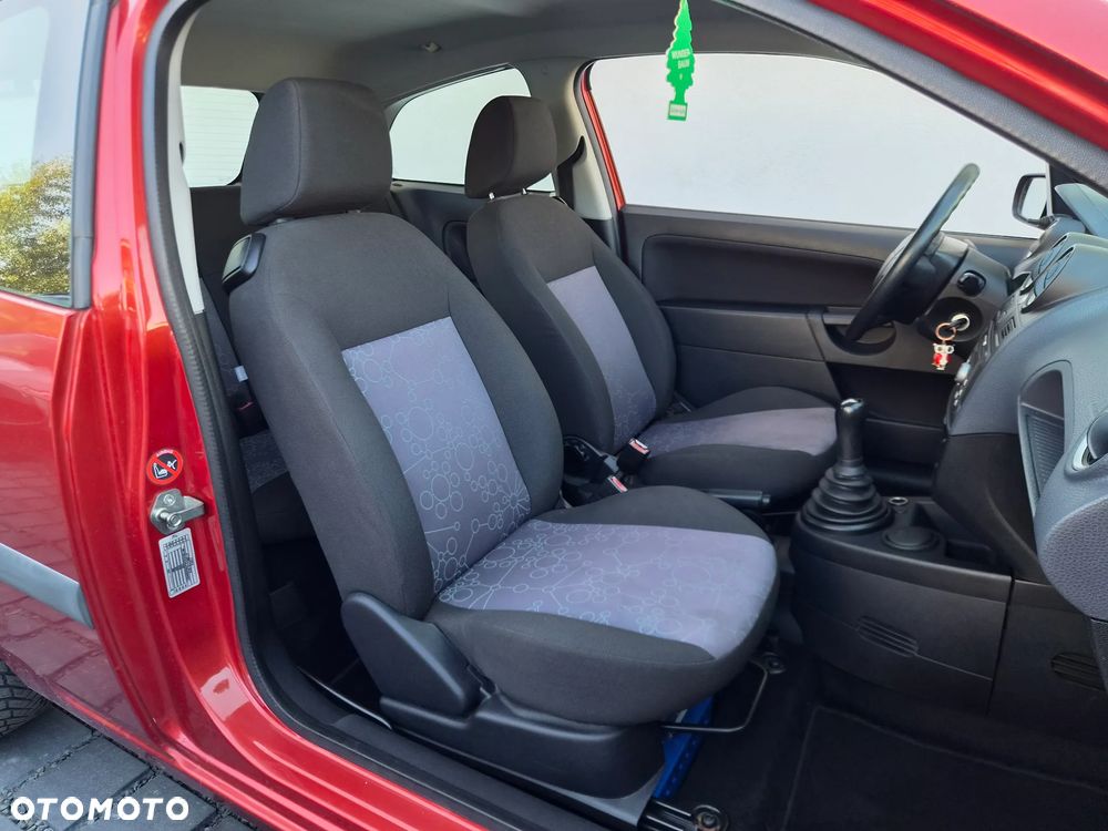 Ford Fiesta 1.3 Ghia - 9