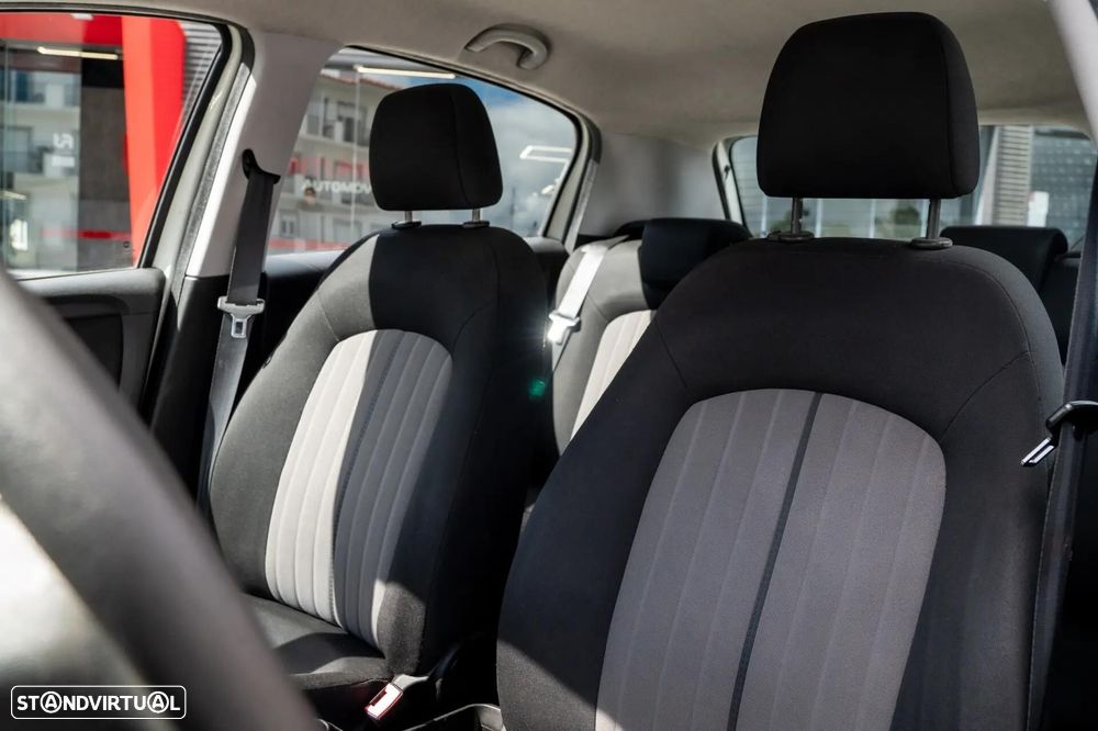 Fiat Punto 1.3 M-Jet Easy S&S — fotografia 16