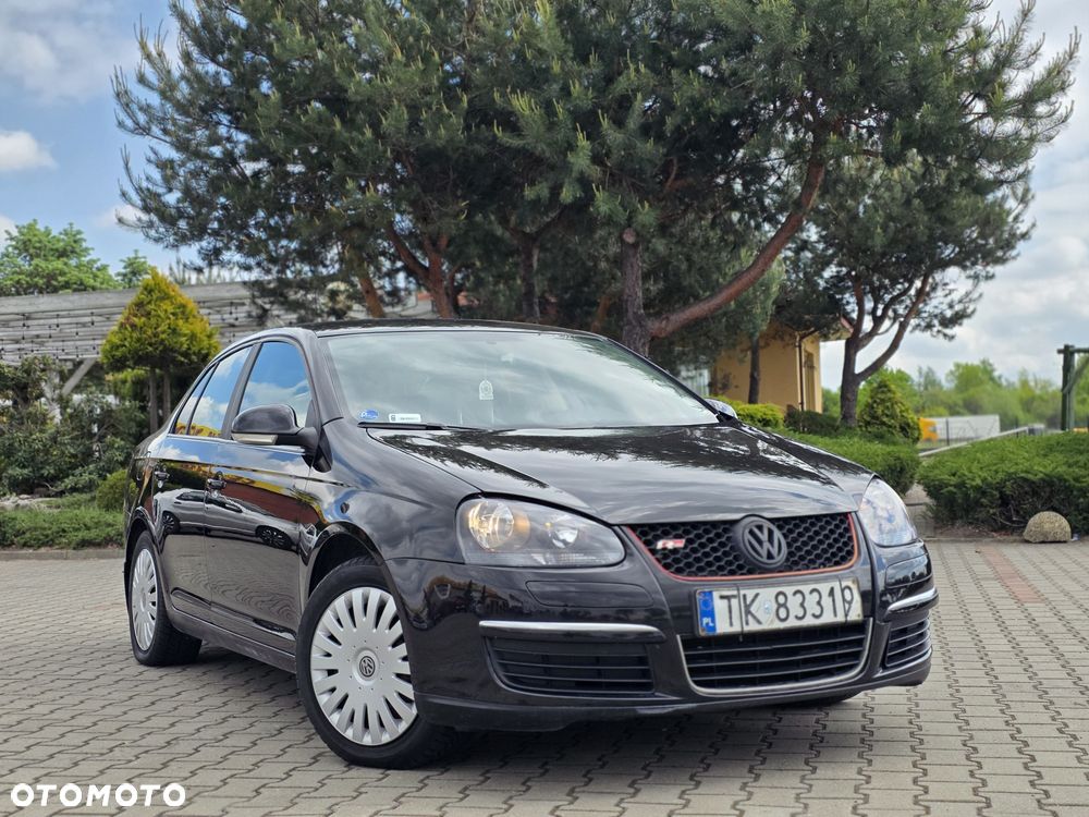 Volkswagen Jetta - 1
